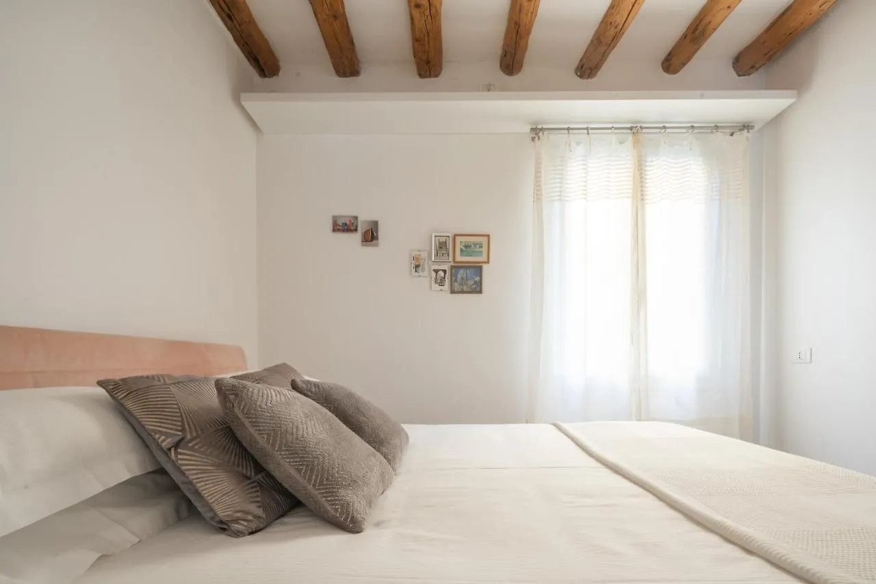 Luxury Garden Mansion R&R Apartment Venice Italy